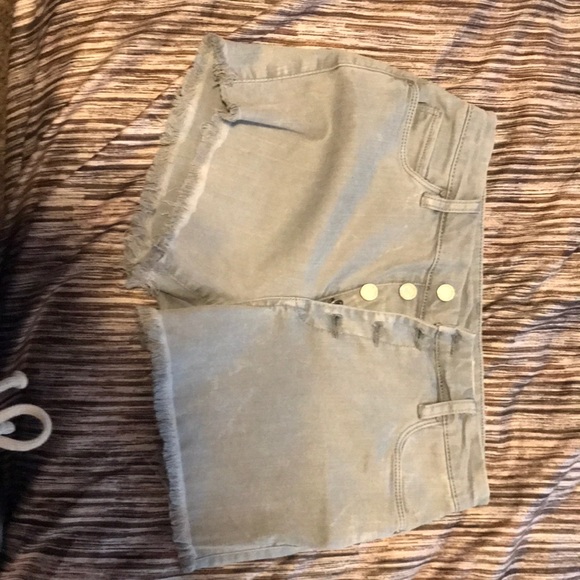 BlankNYC button up gray denim shorts Size 27 - Picture 3 of 5